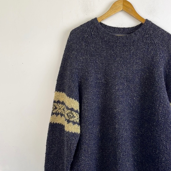 Vintage Abercrombie & Fitch Crewneck Sweater %100 Wool Y2K (See Description) - Picture 2 of 13